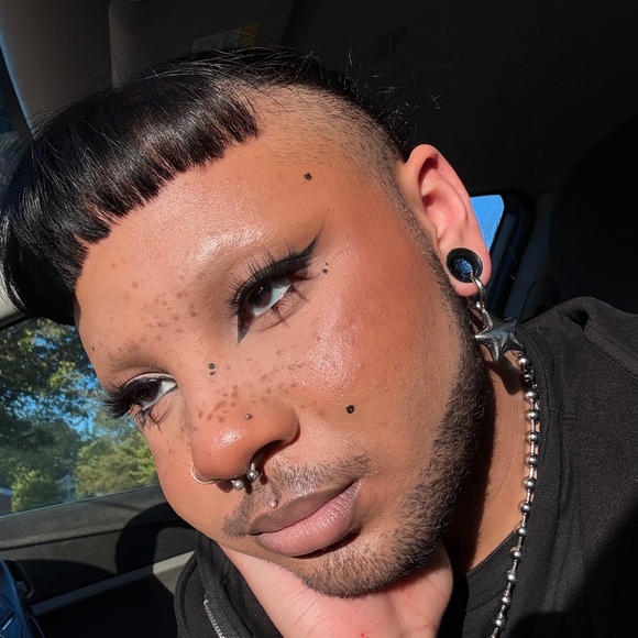 Meet your Posher, Kayden - Picture 1 of 1